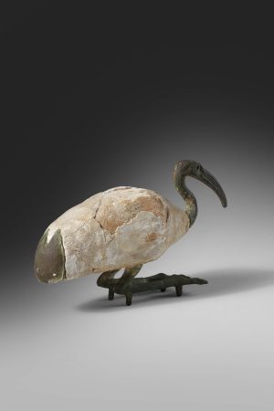WOOD FIGURE OF SQUATTING IBIS