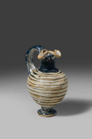 CORE-FORMED OINOCHOE