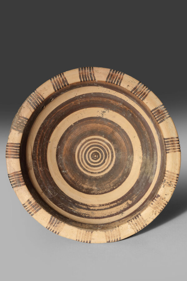 ITALO-GEOMETRIC DISH