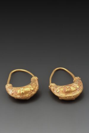 GREEK GOLD PAIR OF ‘LEECH TYPE’ EARRINGS